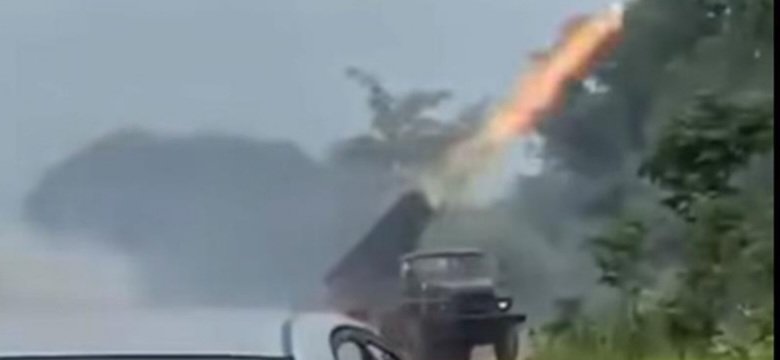 যুদ্ধে জড়ালো থাইল্যান্ড-কম্বোডিয়া